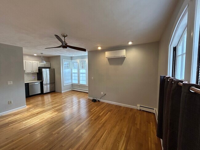 Foto del edificio - 120 Highland St