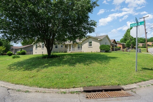 Building Photo - 3817 Augusta Dr