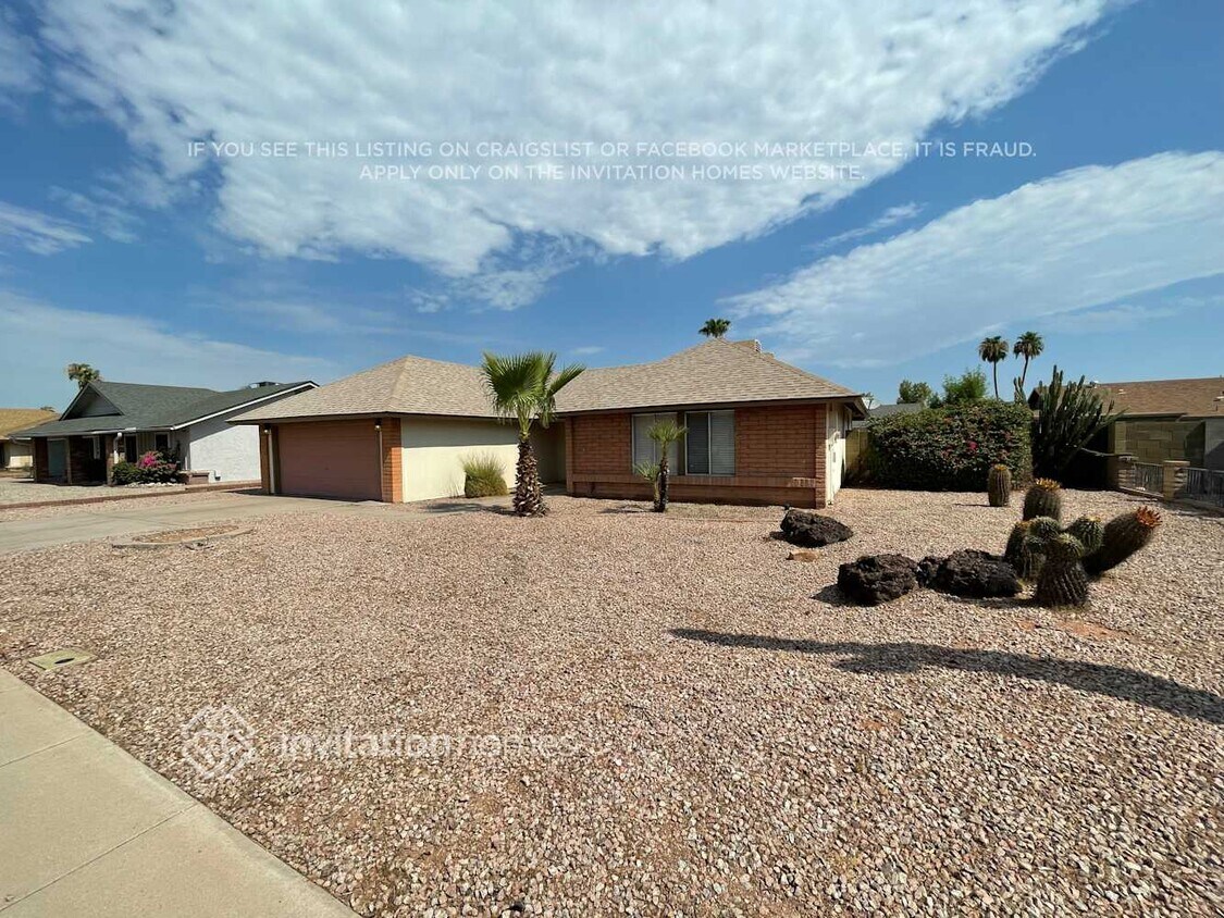 Building Photo - 1534 W Nopal Ave