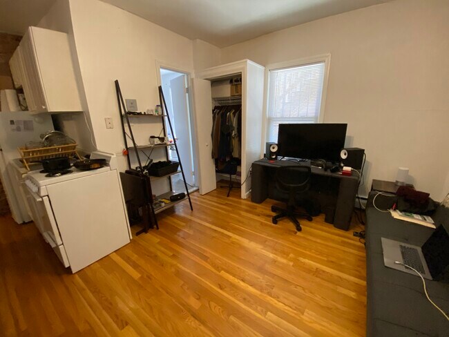 Foto del edificio - 28 S Huntington Ave