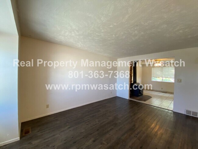 Foto del edificio - Look at This Cute 2 Bedroom 2 Bathroom Hom...