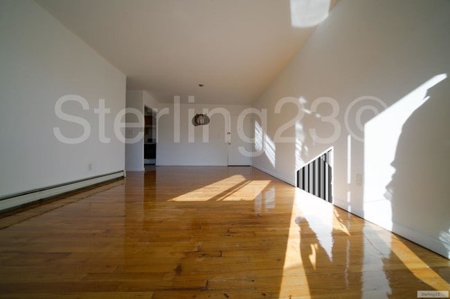 Building Photo - 2915 31st Ave