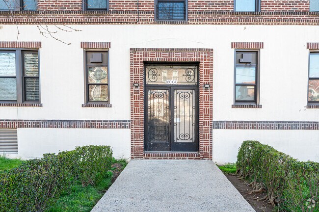 Foto de la entrada - 160-04 Sanford Ave