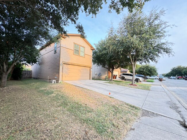 Building Photo - 2350 Cats Paw View