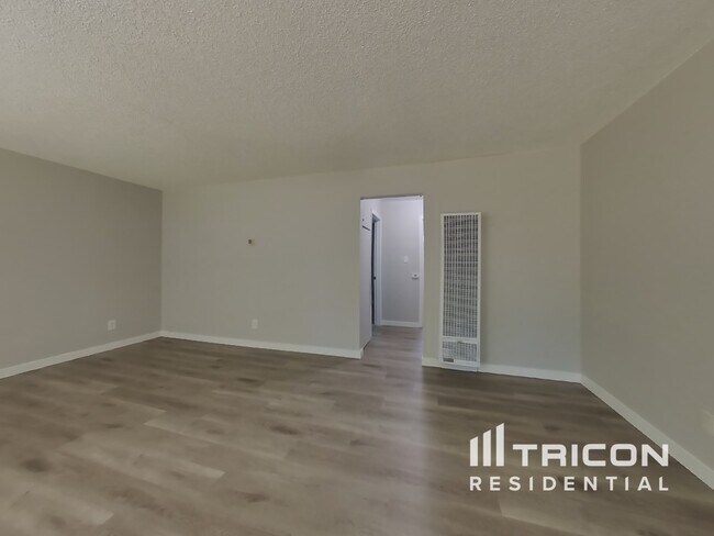 Building Photo - 7238 Oconee Court Unit B Citrus Heights CA