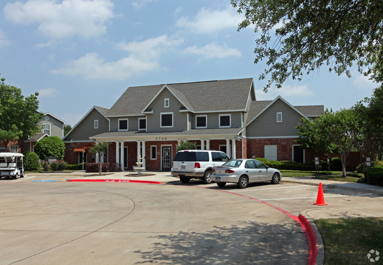 Primary Photo - Residence at the Oaks