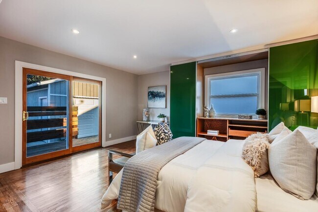 Foto del edificio - Beautiful 2 bd1 ba home for rent.