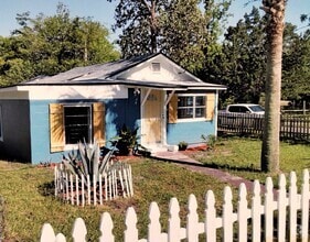 Building Photo - 5201 Dodge Rd