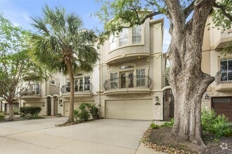 Building Photo - 6406 Rodrigo St