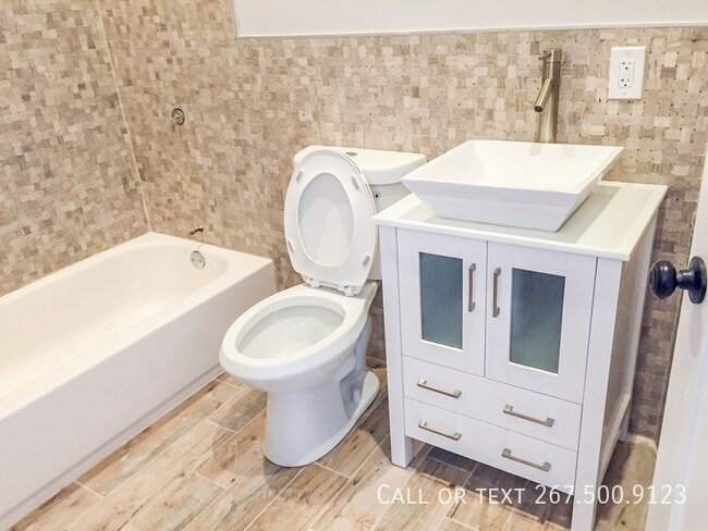 Foto del edificio - 1025 E Montgomery Ave