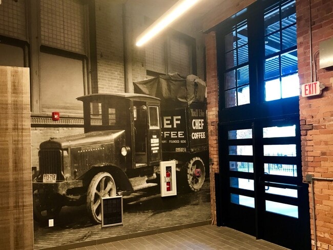 Interior Photo - The Berdan