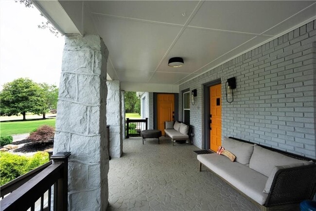 Foto del edificio - 811 King Rd