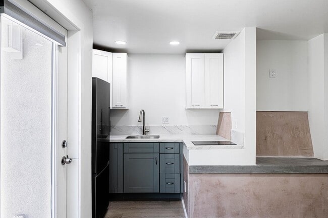 Building Photo - Charming Canyon-View Home | Serene Living ...