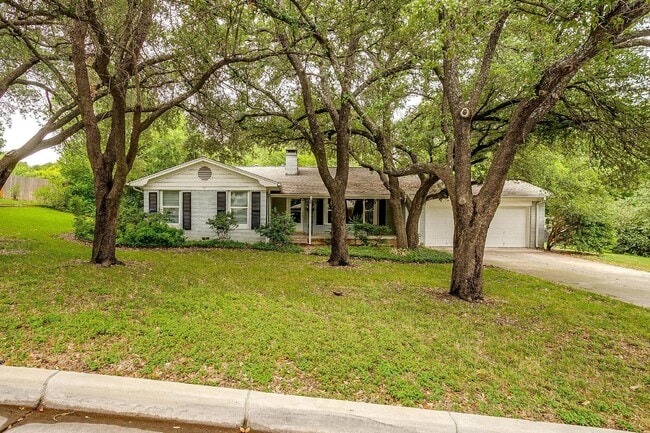 Photo - Charming 3-Bed, 2-Bath Home in Fort Worth'...