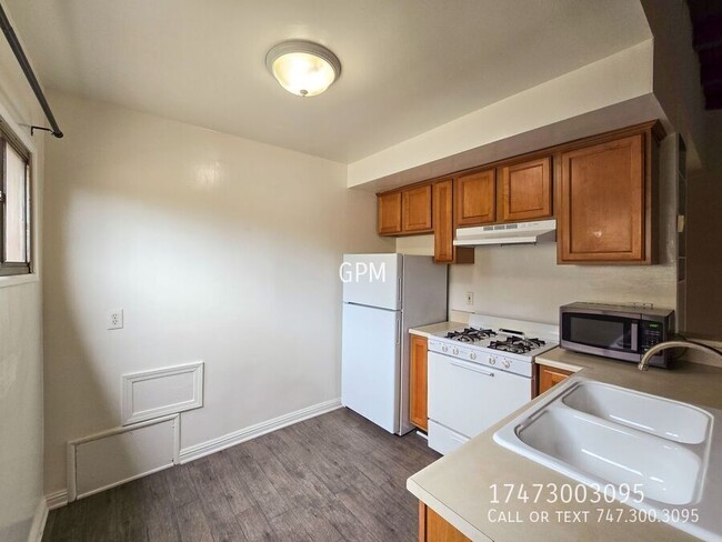 Foto del edificio - Cozy 1BR in the Westlake Area