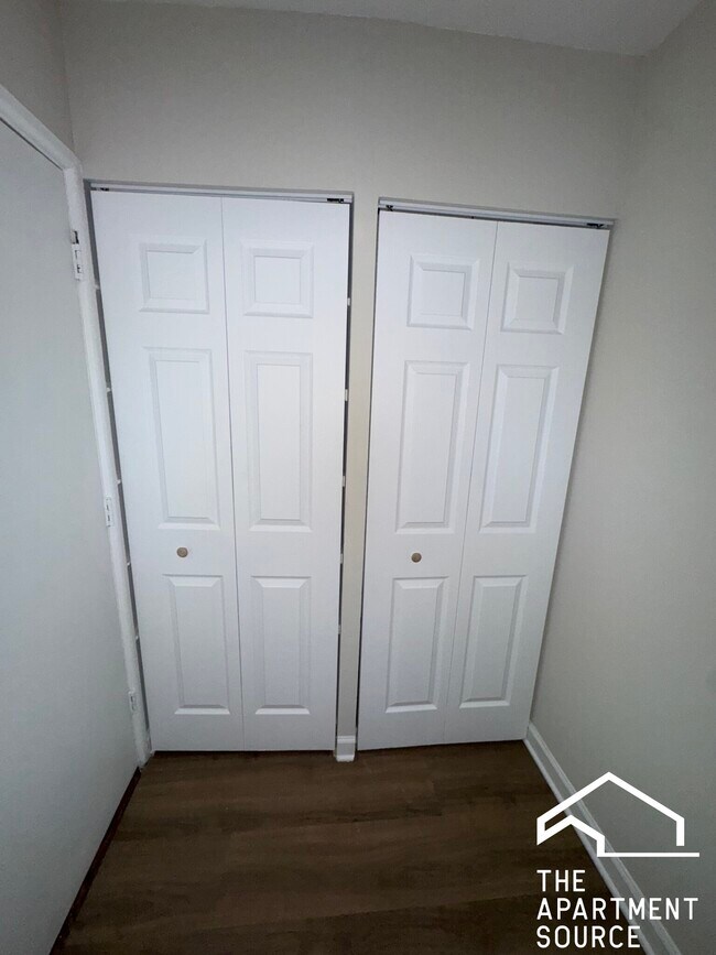 Foto del edificio - 5917 N Kenmore Ave