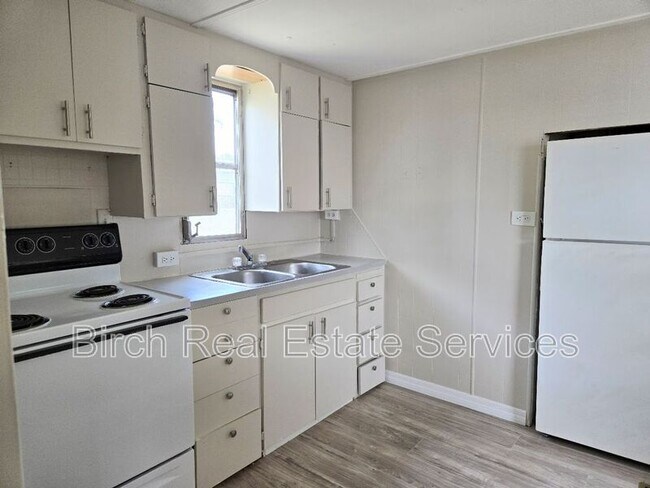 Foto del edificio - 7041 Lofty Dr