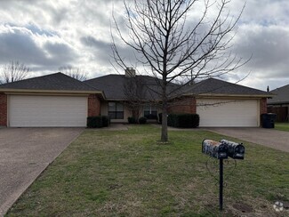 Building Photo - 1208 Lindsey Ln