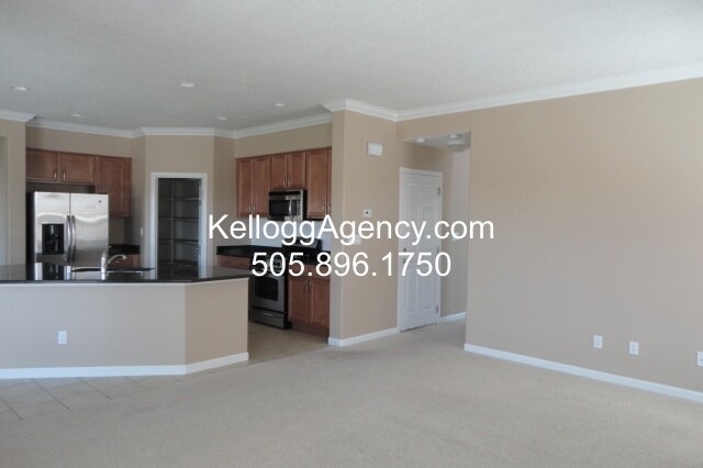 Building Photo - 3600 Plano Vista Rd NE