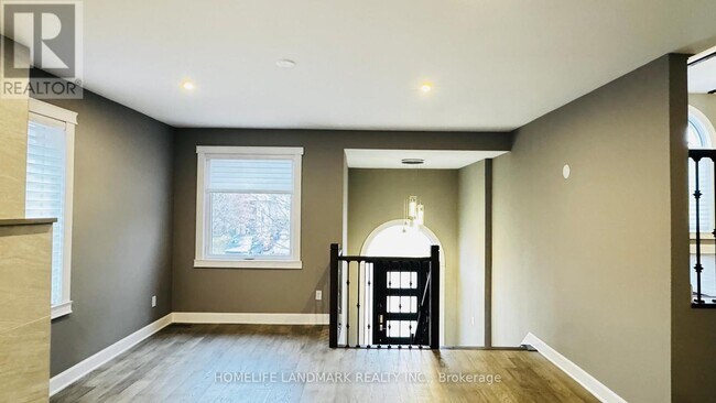 Building Photo - 26 Monique Crescent