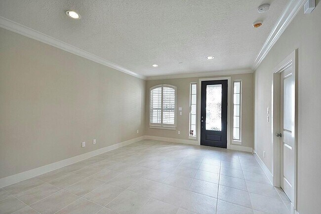 Building Photo - 13405 Preston Cliff Ct