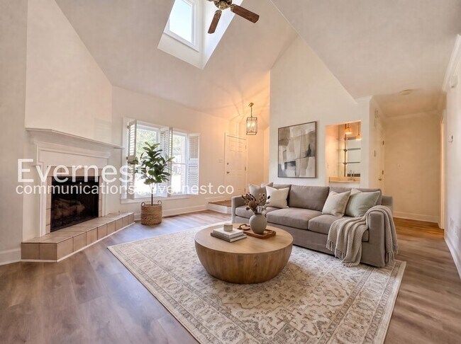 Building Photo - 2665 Holcomb Springs Dr