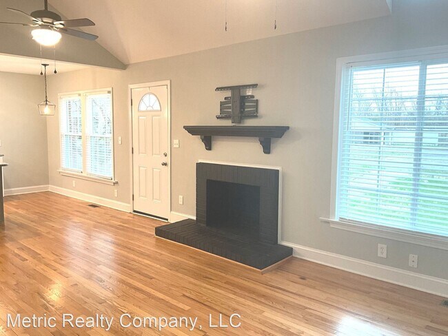 Building Photo - 2 br, 2 bath House - 626 S. Green St