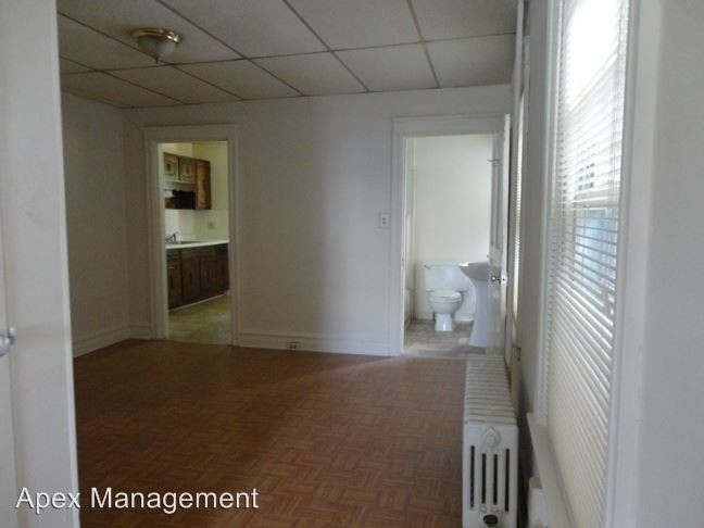 Foto del edificio - 1223-1223 Russell Ave