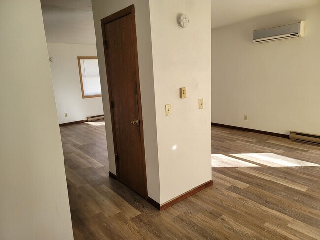 Foto del edificio - 2460-2462 2nd Ave South