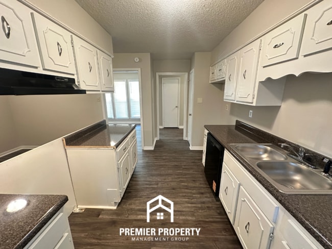 Building Photo - 4556 Trout Valley Dr