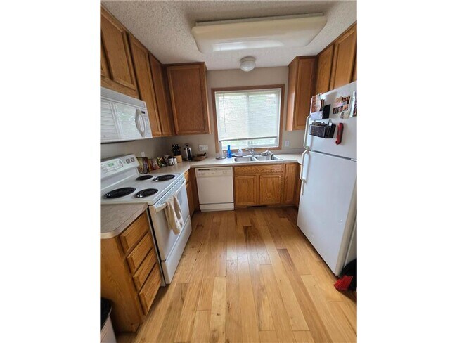 Foto del edificio - 7326 147 Ln NW