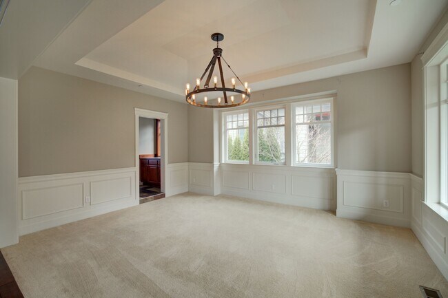 Building Photo - 3028 NE Harrison Dr