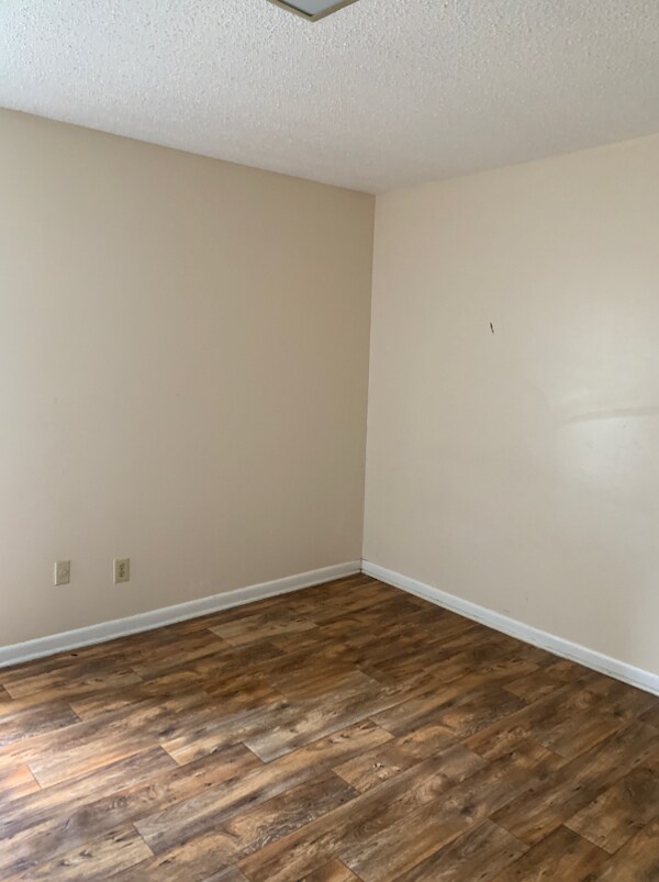 Foto del edificio - 3813 Triana Blvd SW