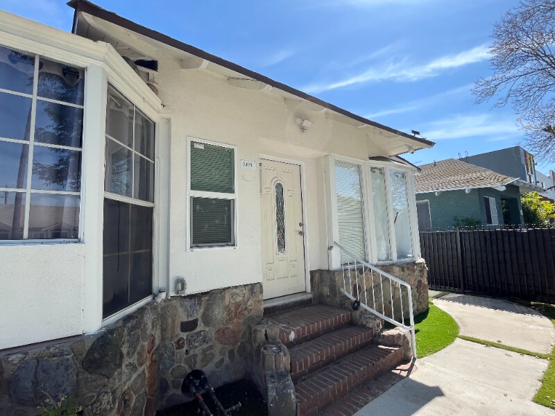Foto del edificio - 2910 S Budlong Ave