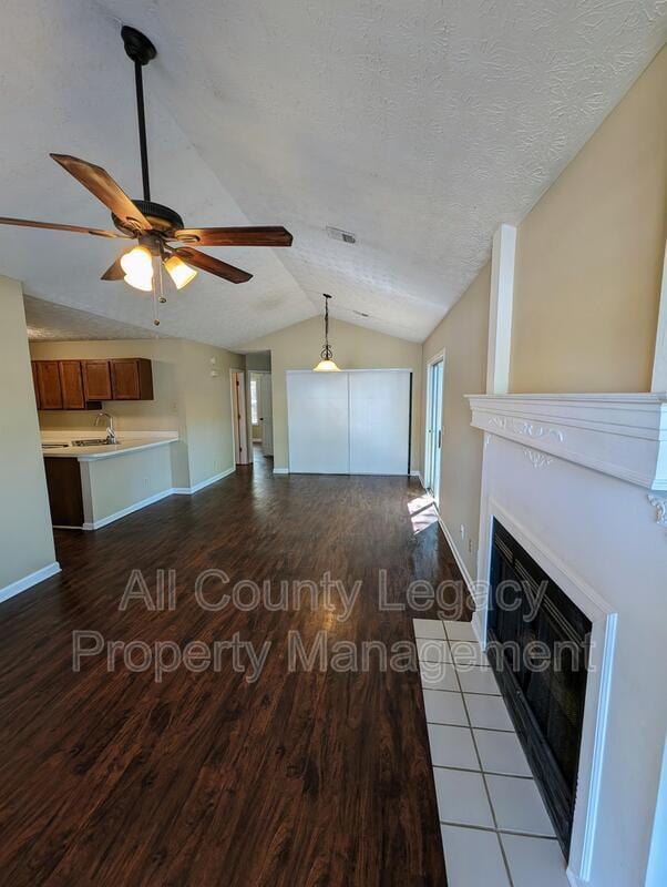 Photo - 1307 Yorkshire Ln House