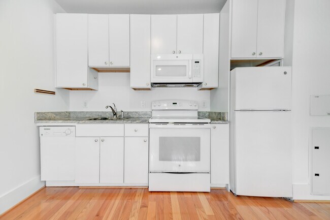 Foto del edificio - 2852 Connecticut Ave NW