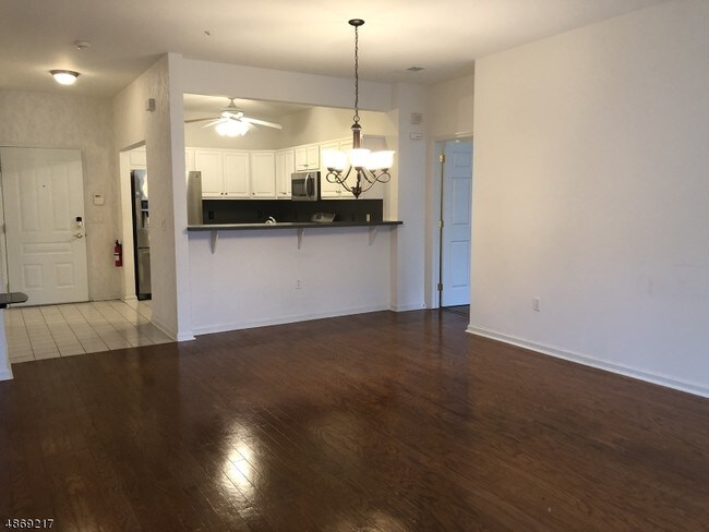 Foto del edificio - 1305 Carter Dr