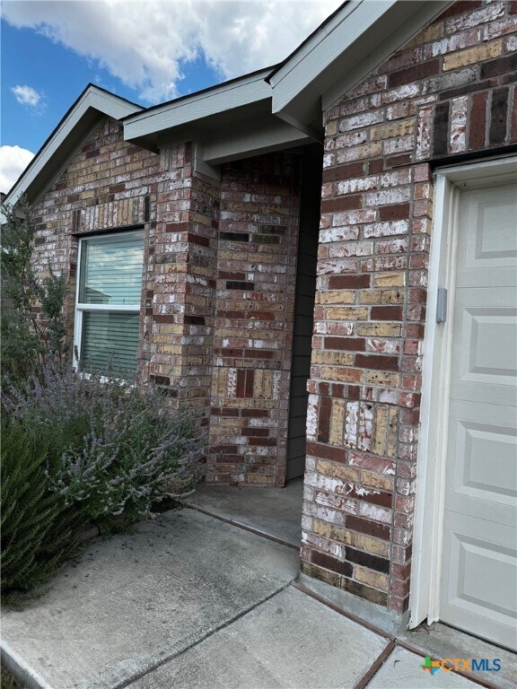 Building Photo - 9063 Rancher Trl