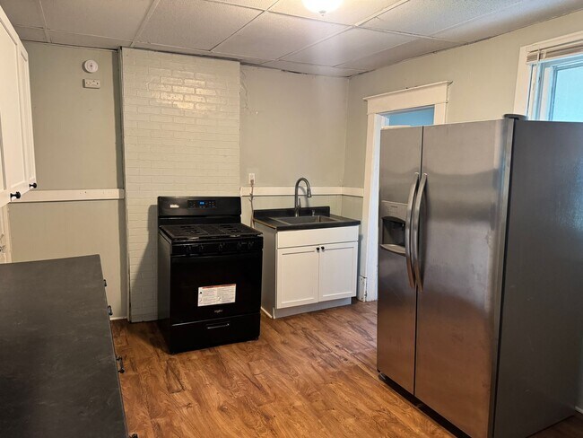 Foto del edificio - 2219/2221  S 10th St.  St. Joseph, MO 64503