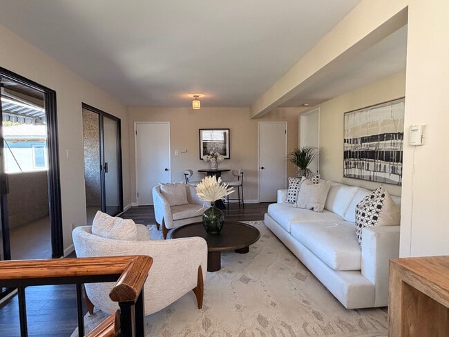 Foto del edificio - 1826 Silver Lake Blvd