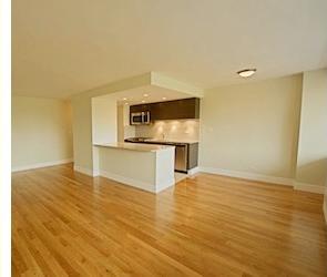 Building Photo - 135 W 96th St
