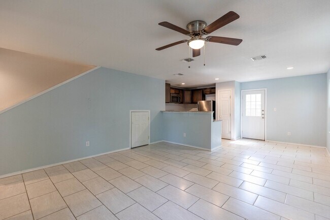 Building Photo - 306 Iroquois
