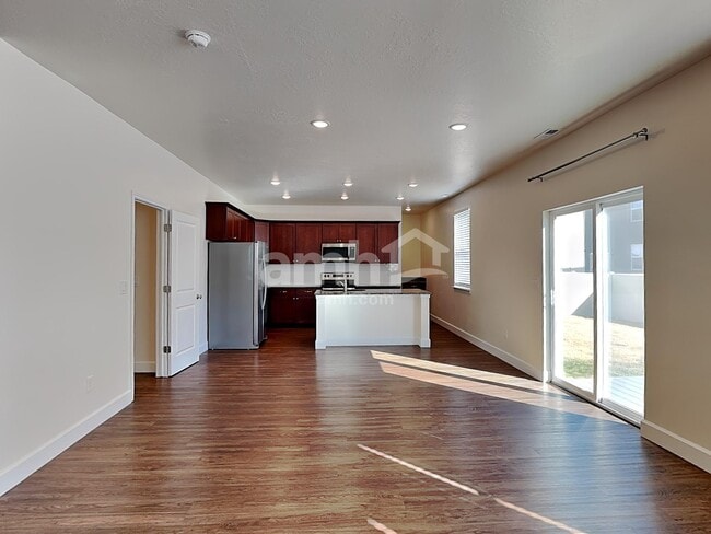 Building Photo - 2294 E Buckskin Way