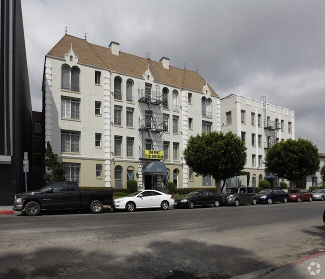 Cochran Apartments Apartments Los Angeles Ca Apartments Com