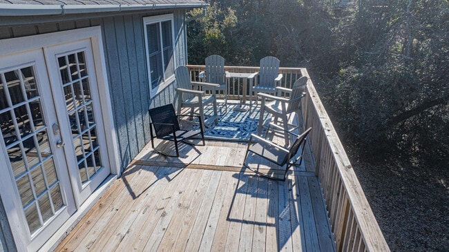 Building Photo - 4240 Johnston Ln