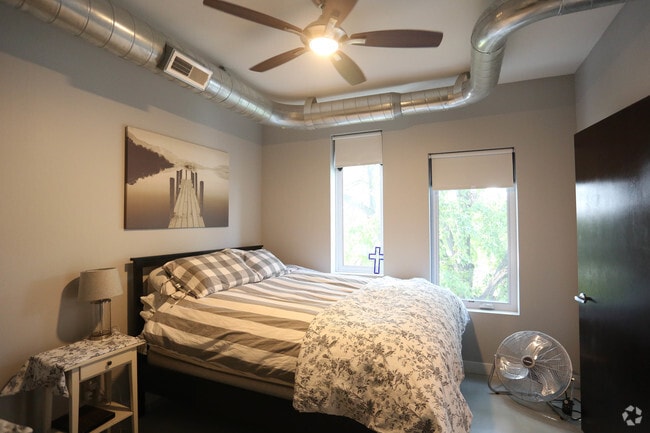 Standard 1Bed - 4321 Grove Apartments