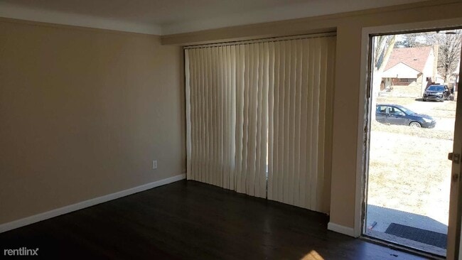 Building Photo - 3 br, 1.5 bath House - 336 Sherbourne St