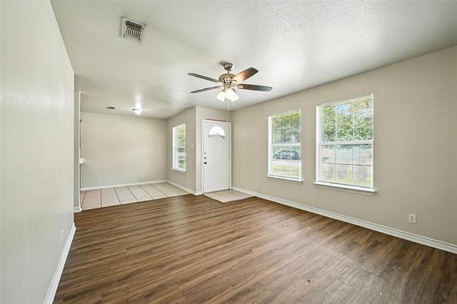Foto del edificio - 1326-1328 S Travis St