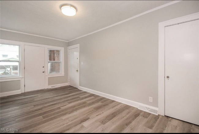 Foto del edificio - 3188 W 111th St