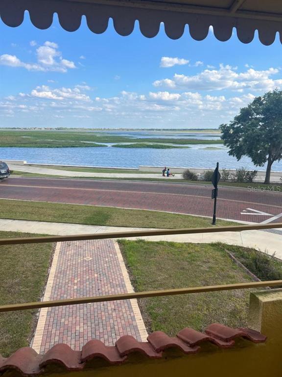 Foto del edificio - 304 Lakeshore Blvd